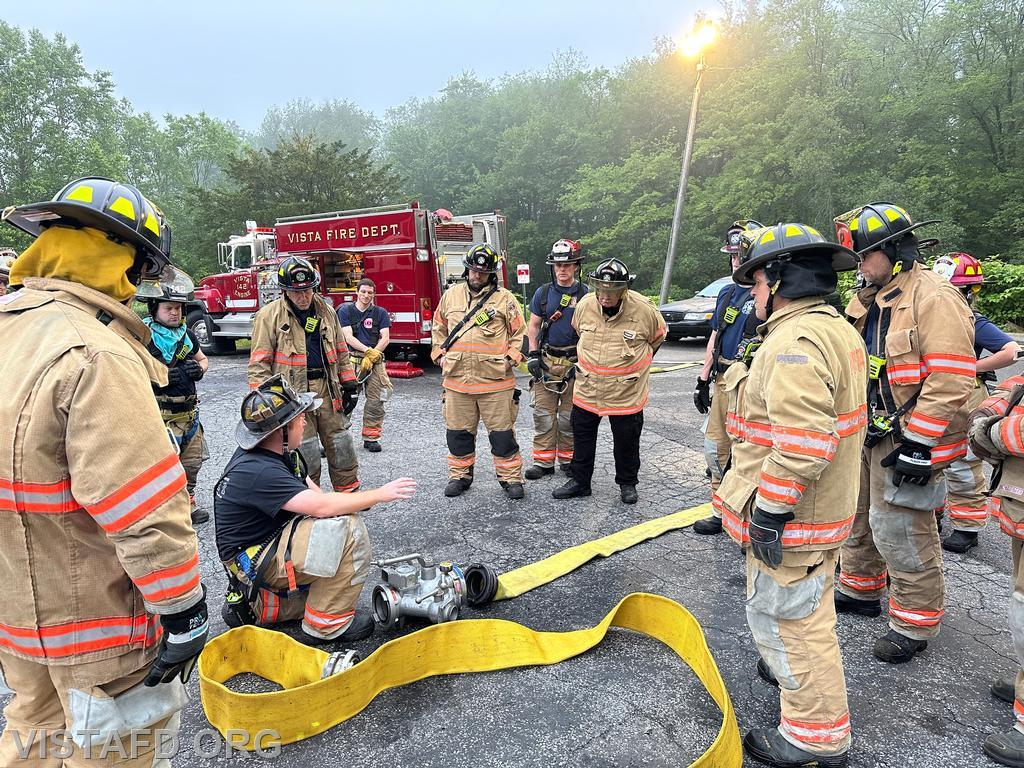 Lead Foreman Mike Peck going over water supply operations with Vista Firefighters – 06/09/25