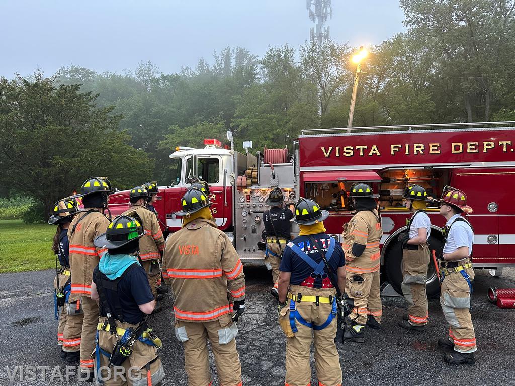Lead Foreman Mike Peck going over drafting operations with Vista Firefighters – 06/09/25
