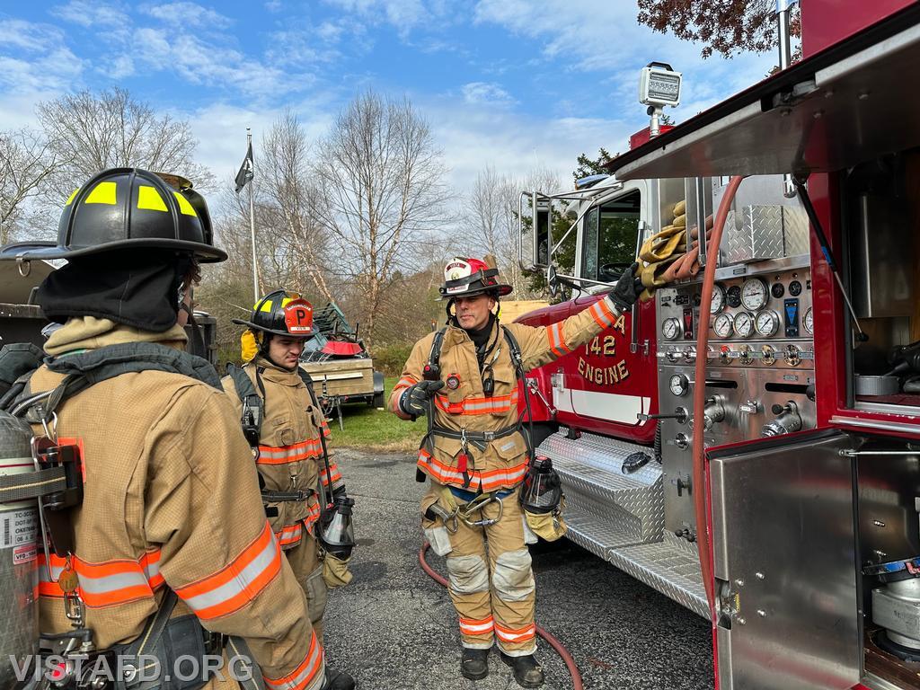 Captain Marc Baiocco going over how to stretch an 1-3/4&quot; hoseline off of Engine 142 - 11/05/23
