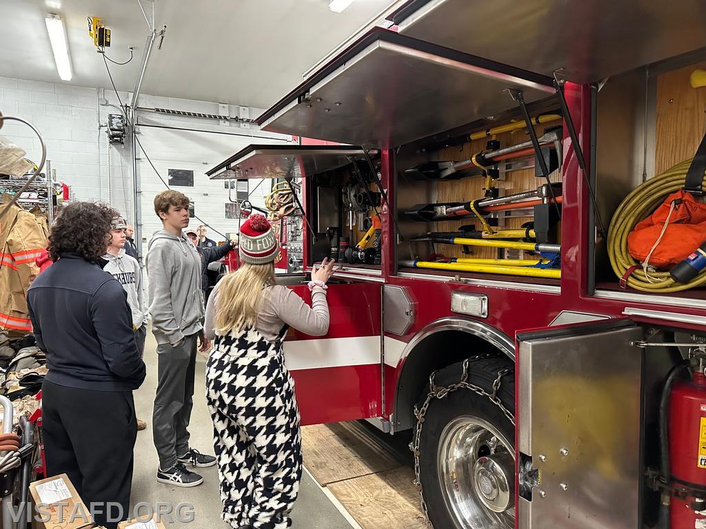 Lead Foreman Elly Hersam conducting an overview of Engine 142 - 02/12/24