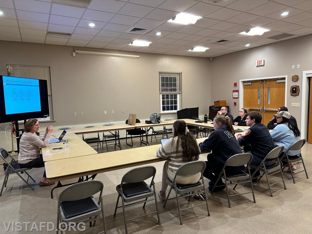 Vista EMS personnel going over how to respond to orthopedic related incidents - 03/25/24