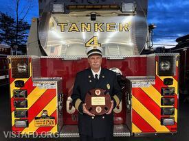 Ex-Chief Bill Dingee being honored for 40 years of service